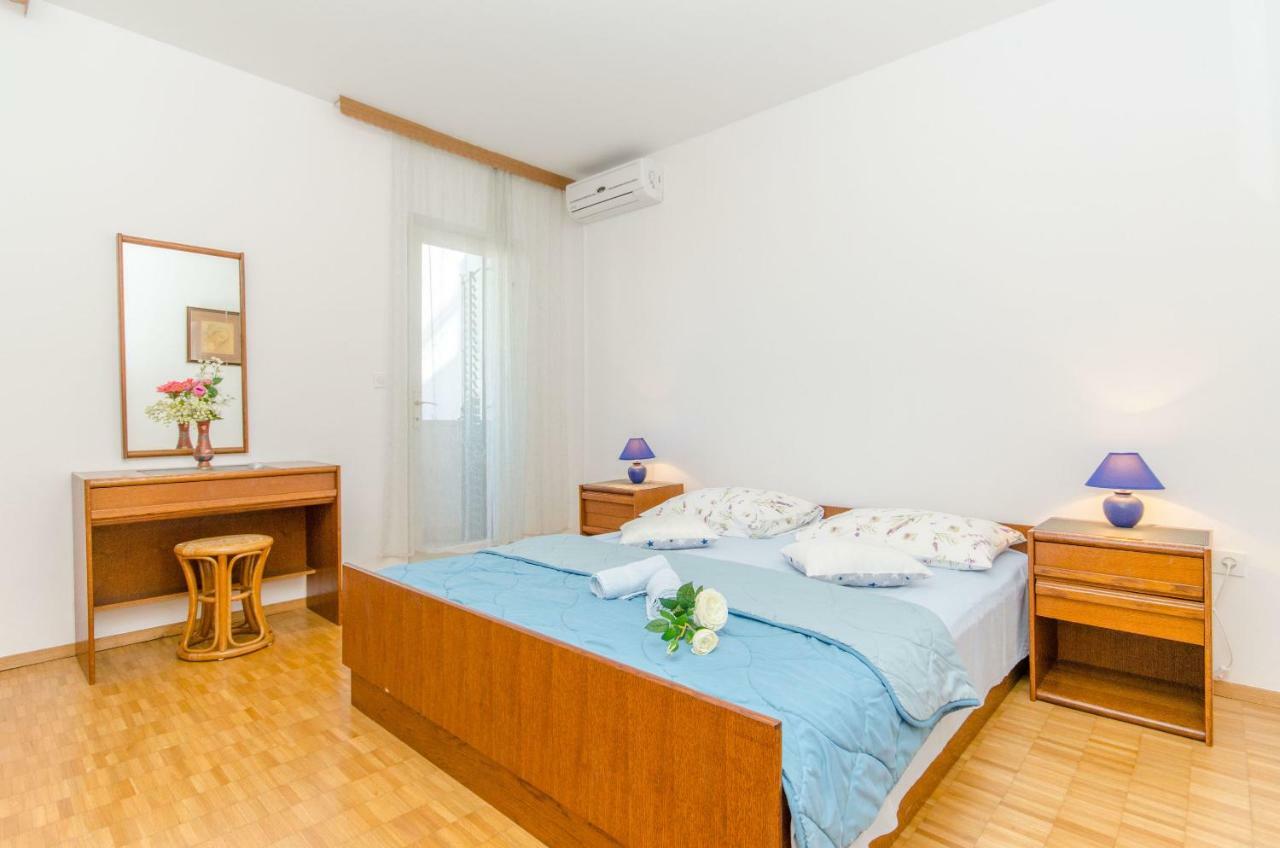Apartments And Room Sun & Sea Podgora Exteriör bild